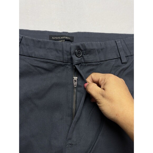 Banana Republic Short Men's Lightweight Stretch Chino Pant Sz 38x29 Grey Color - Picture 5 of 13